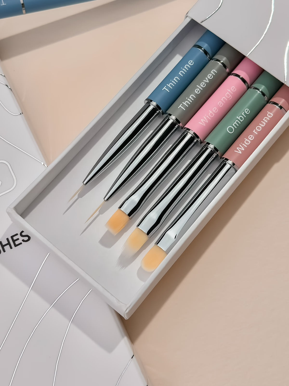 HEYLOVE Nail brushes set (5 pcs)