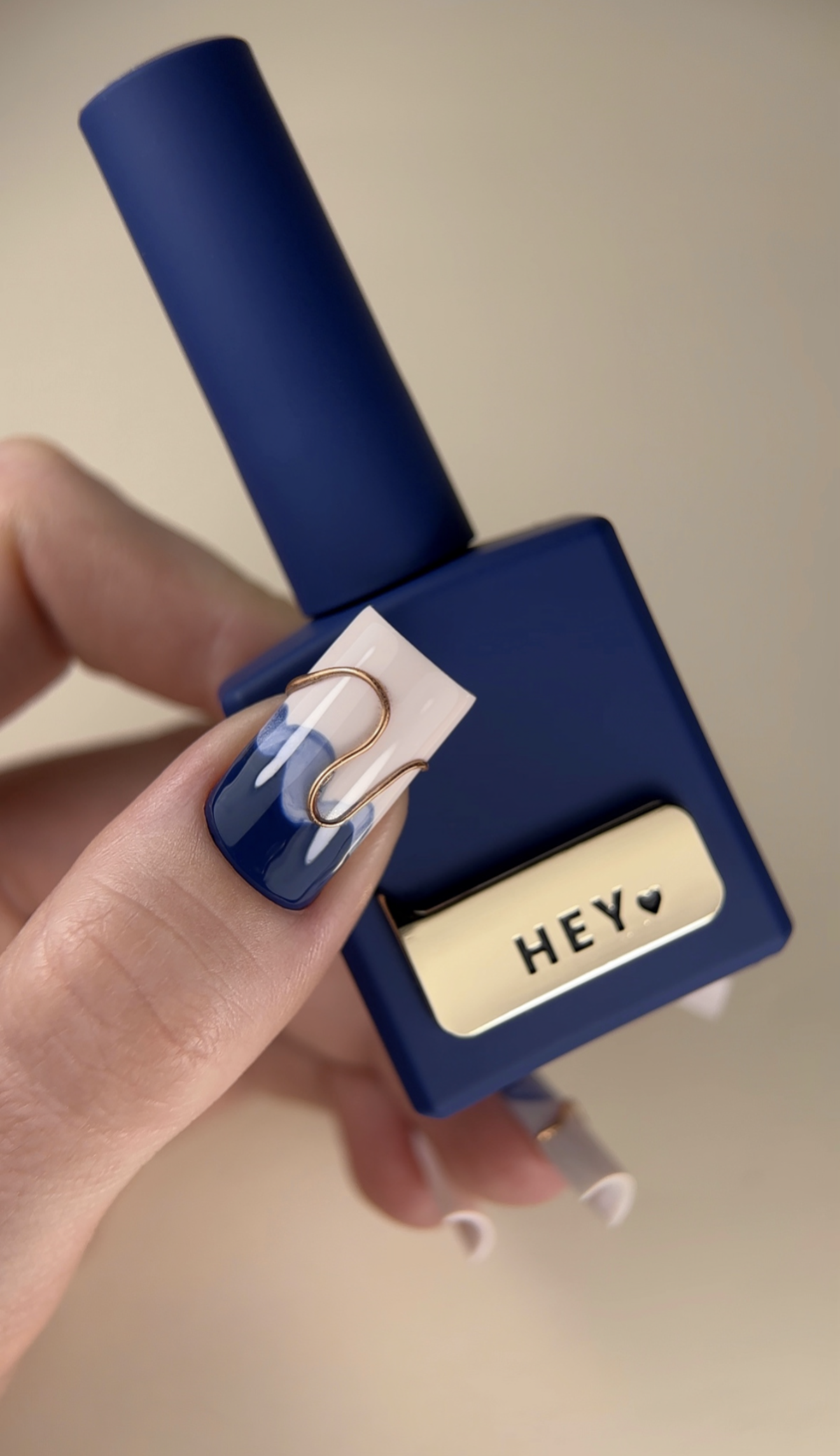 HEYLOVE Gel Polish English home, 15 ml